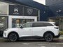 Peugeot 5008 1.2 Hybrid 136pk Allure | 360 Parkeercamera/-sensoren | Adaptieve Cruise Control | Navigatie | Draadloze telefoonlader | Climate Control | Stuurverwarming | Draadloze Apple Carplay/Android Auto | Full LED | LM velgen |