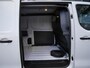 Peugeot e-Expert EV L3 75 kWh | Nieuwe auto | Volledig elektrisch | Achteruitrijcamera | Navigatie | Parkeersensoren achter | 3 zits | Mistlampen | Cruise control | Airco