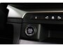Peugeot Traveller 2.0 BlueHDi Business VIP Long S&S 180 PK | Automaat | Luxe uitvoering | 7 Zitplaatsen | Lederen bekleding | Elektrische schuifdeuren | Sidebars | Trekhaak | VOL opties