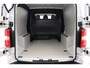 Peugeot Expert 2.0 BlueHDi S&S L3 DC 180 PK | Automaat | Dubbele cabine | UIT VOORRAAD LEVERBAAR | Airco | Stuurverwarming | Start/stop | Betimmering | Apple Carplay | Navigatie | Camera | Licht metalen velgen