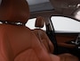Jaguar E-Pace 2.0 P300 AWD R-Dynamic HSE | PANORAMADAK | HEAD UP DISPLAY | LEDER | MERIDIAN AUDIO | ELEKTRISCHE VOORSTOELEN MET GEHEUGEN | 360-CAMERA | ELEKTRISCHE ACHTERKLEP | ADAPTIVE CRUISE CONTROL | STOELVERWARMING V+A | STOELVENTILATIE |
