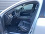 Volvo XC60 T6 Plug-in hybrid AWD Ultimate Dark / 20 '' Velgen / Head-up Display / Blis / Semi elektrisch trekhaak /