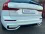 Volvo XC60 T6 Plug-in hybrid AWD Ultimate Dark / 20 '' Velgen / Head-up Display / Blis / Semi elektrisch trekhaak /