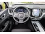 Volvo XC60 2.0 T6 Plug-in hybrid AWD Essential | Adaptieve Cruise Control | Trekhaak | Dodehoek Detectie | Stoel + Stuurverwarming | Getint Glas | Lederen bekleding | Parkeercamera