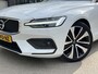 Volvo V60 2.0 B3 Business Pro | NL Auto/2e Eig./Leder/Navi/Panodak/El.Trekhaak/19"/Adapt.Cruise/Apple CarPlay-Android Auto