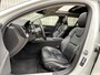 Volvo V60 2.0 B3 Business Pro | NL Auto/2e Eig./Leder/Navi/Panodak/El.Trekhaak/19"/Adapt.Cruise/Apple CarPlay-Android Auto