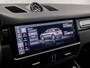 Porsche Cayenne 3.0 E-Hybrid 463Pk (PANORAMADAK, SPORTCHRONO PAKKET, ORG NEDERLANDS, SFEERVERLICHTING, 14 WEGEN SPORTSTOELEN, KEYLESS, LUCHTVERING, APPLE CARPLAY, DAB+, STUURWIEL VERWARMD, NIEUWSTAAT)
