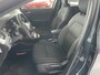 Renault Captur 1.0 TCe 100 Bi-Fuel Business Zen G3 uitgerust met comfort en parking pakket met o.a. Climate control - Cruise control - Parkeersens. V+A - Navi full map - A-uitrijcamera - LED verlicht. - Trekhaak - Regensensor - rijstrook sensor - hill hold