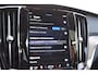 Volvo V60 T6 Plug-in hybrid AWD Plus Dark | Keyless | Pano | Trekhaak | Stoel/Stuurverwarming |