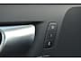 Volvo V60 T6 Plug-in hybrid AWD Plus Dark | Keyless | Pano | Trekhaak | Stoel/Stuurverwarming |