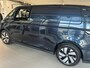 Volkswagen ID. Buzz Cargo Bedrijfswagens Bulli edition Elektromotor 210 kW (286 pk) 79 kWh | Open & Close Pakket | Hoge scheidingswand met vaste ruit en dimbare binnenspiegel | Trekhaak, elektrisch uitklapbaar, mechanisch inklapbaar | Verlichte strip tussen koplampen inclusief verlichte handgrepen |
