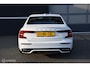 Volvo S60 2.0 B5 250pk R-Design mild hybrid Panorama dak 18inch