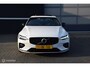 Volvo S60 2.0 B5 250pk R-Design mild hybrid Panorama dak 18inch