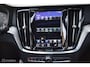 Volvo S60 2.0 B5 250pk R-Design mild hybrid Panorama dak 18inch
