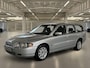 Volvo V70 2.5T AWD Momentum Keurig onderhouden met Garantie inclusief BTW