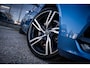 Volvo V90 2.0 T4 R-design I Pano-dak I Harman/Kardon I Trekhaak I Leder I Carplay I 20'' I NL-auto I Dealer-onderhouden