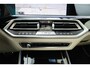BMW X5 M50d 400 pk High Executive M-Sportpakket / Laserlicht/ Head-Up/ Pan-Dak/ Achteras-Sturing/ 360-Camera/ Soft-Close/ Adap.Cruise/ Trekhaak/ 22'' LMV
