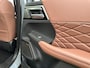 Mitsubishi Outlander 2.4 PHEV Instyle+ Demo nu beschikbaar , Apple Carplay/Android Auto , achterbank verwarmd , elektrisch glazen panorama-dak , cruise control adaptief , elektrisch verstelb. bestuurdersstoel met geheugen , elektrisch bedienbare achterklep met sensorsturing , luxe lederen bekleding , stoel ventilatie voor , navigatiesysteem , camerabeeld in binnenspiegel , head-up display , enz enz