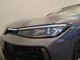 Volkswagen Passat Variant 1.5 eHybrid 272pk DSG/AUT R-Line Wegklapbare trekhaak, Panoramadak, Leder