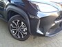 Toyota Yaris Cross 1.5 Hybrid 115 130 Pk Teamplayer ZWART EN DONKER GRIJS MET