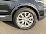 Land Rover Range Rover Evoque 2.0 Si4 SE / PANORAMADAK / LEER / NAVI GROOT