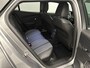 Peugeot 2008 SUV Allure Pack 130pk Automaat | Navigatie | Achteruitrijcamera | 3D Cockpit | Climate Control | Adaptieve Cruise Control | Led koplampen | Parkeersensoren | Afwijkende dakkleur | Keyless start | Apple Carplay / Android Auto | Bluetooth | DAB+ radio | Donker getint glas | 17" lichtmetalen velgen |