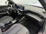Peugeot 2008 SUV Allure Pack 130pk Automaat | Navigatie | Achteruitrijcamera | 3D Cockpit | Climate Control | Adaptieve Cruise Control | Led koplampen | Parkeersensoren | Afwijkende dakkleur | Keyless start | Apple Carplay / Android Auto | Bluetooth | DAB+ radio | Donker getint glas | 17" lichtmetalen velgen |
