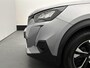 Peugeot 2008 SUV Allure Pack 130pk Automaat | Navigatie | Achteruitrijcamera | 3D Cockpit | Climate Control | Adaptieve Cruise Control | Led koplampen | Parkeersensoren | Afwijkende dakkleur | Keyless start | Apple Carplay / Android Auto | Bluetooth | DAB+ radio | Donker getint glas | 17" lichtmetalen velgen |