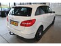 Mercedes-Benz B-klasse 180 Ambition Navigatie LED Stoelverwarming Rijklaarprijs Inruil Mogelijk!
