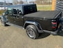 Jeep Gladiator 3.0 V6 AUT 4WD EUR 6 MULT 5 PERS CARGO VAN SOFT / HARDTOP SPECIAL EDITION unieke multi functionele bedrijfauto  opbouw naar eigen wens  , ook als volledig open cario  te rijden met neer geklapte voorruit .   BEZICHTIGING OP AFSPRAAK