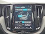 Volvo XC60 2.0 T6 Plug-in hybrid AWD Ultimate Dark | Stoelverwarming | Trekhaak | Harman/Kardon Audio | Lederen bekleding |