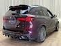 BMW X5 M60i 4.4 V8 TwinTurbo / 531 PK / 23" ALU / Carbon / Individual / M Sport / G05 LCI Facelift  / Mora Purple / xDrive / HK Audio / Elec. Trekhaak
