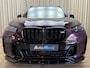 BMW X5 M60i 4.4 V8 TwinTurbo / 531 PK / 23" ALU / Carbon / Individual / M Sport / G05 LCI Facelift  / Mora Purple / xDrive / HK Audio / Elec. Trekhaak