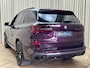 BMW X5 M60i 4.4 V8 TwinTurbo / 531 PK / 23" ALU / Carbon / Individual / M Sport / G05 LCI Facelift  / Mora Purple / xDrive / HK Audio / Elec. Trekhaak