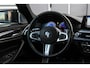 BMW 5-Serie M550i xDrive High Executive I AUT. I 463 PK I LEDER I SCHUIFDAK I CARPLAY