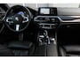 BMW 5-Serie M550i xDrive High Executive I AUT. I 463 PK I LEDER I SCHUIFDAK I CARPLAY