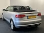 Audi A3 CABRIOLET 1.8 TFSI ATTRACTION P-LINE BNS AUTOMAAT NAVIGATIE CRUISE CONTROL BLUETOOTH TELEFOON MEDIA VOORBEREIDING ELEKTRISCHE KAP LICHTMETALEN VELGEN PDC ZEER MOOI !! Brgl