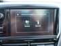 Peugeot 2008 110 Pk Benzine * AUTOMAAT * Hele mooie luxe * Allure * Panoramadak * Navigatie * Automatisch in- en uitparkeersysteem * L.M. Velgen * 1/2 Lederen Interieur * Vingerhoets; Vierde Generatie Eersteklas Service !