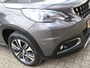 Peugeot 2008 110 Pk Benzine * AUTOMAAT * Hele mooie luxe * Allure * Panoramadak * Navigatie * Automatisch in- en uitparkeersysteem * L.M. Velgen * 1/2 Lederen Interieur * Vingerhoets; Vierde Generatie Eersteklas Service !