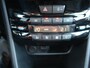 Peugeot 2008 110 Pk Benzine * AUTOMAAT * Hele mooie luxe * Allure * Panoramadak * Navigatie * Automatisch in- en uitparkeersysteem * L.M. Velgen * 1/2 Lederen Interieur * Vingerhoets; Vierde Generatie Eersteklas Service !
