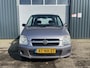 Opel Agila 1.2-16V Essentia