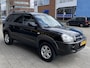 Hyundai Tucson 2.0i Style Premium I Airco I Leer I Sport velgen I Trekhaak I Dealer onderhouden