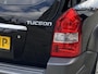 Hyundai Tucson 2.0i Style Premium I Airco I Leer I Sport velgen I Trekhaak I Dealer onderhouden