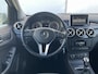 Mercedes-Benz B-klasse 180 Xenon Stoelverw Clima Hoge zit Trekhaak Ambition