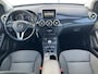 Mercedes-Benz B-klasse 180 Xenon Stoelverw Clima Hoge zit Trekhaak Ambition