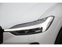 Volvo XC60 2.0 T8 Plug-in hybrid AWD R-Design Trekhaak | Pano | Luchtvering | Bowers & Wilkins