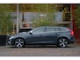 Volvo V60 2.0 T4 Automaat R-Design | Stoelverwarming | Cruise Control | Parkeersensoren achter | Navigatie | Start-stop systeem