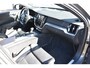 Volvo V60 T5 R-Design | Blis | Stoelverwarming | Pano dak | Sensoren voor&achter |