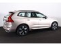 Volvo XC60 T6 Recharge AWD Ultimate Dark - Luchtvering - Panorama/schuifdak - IntelliSafe Assist & Surround - 360º Camera - Bowers & Wilkins audio - Verwarmde voorstoelen, stuur & achterbank - Parkeersensoren voor & achter - Elektr. bedienb. voorstoelen met geheugen - Draadloze tel. lader - Head up display - Elektr. inklapbare trekhaak - 20' LMV