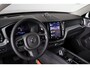 Volvo XC60 T6 Recharge AWD Ultimate Dark - Luchtvering - Panorama/schuifdak - IntelliSafe Assist & Surround - 360º Camera - Bowers & Wilkins audio - Verwarmde voorstoelen, stuur & achterbank - Parkeersensoren voor & achter - Elektr. bedienb. voorstoelen met geheugen - Draadloze tel. lader - Head up display - Elektr. inklapbare trekhaak - 20' LMV